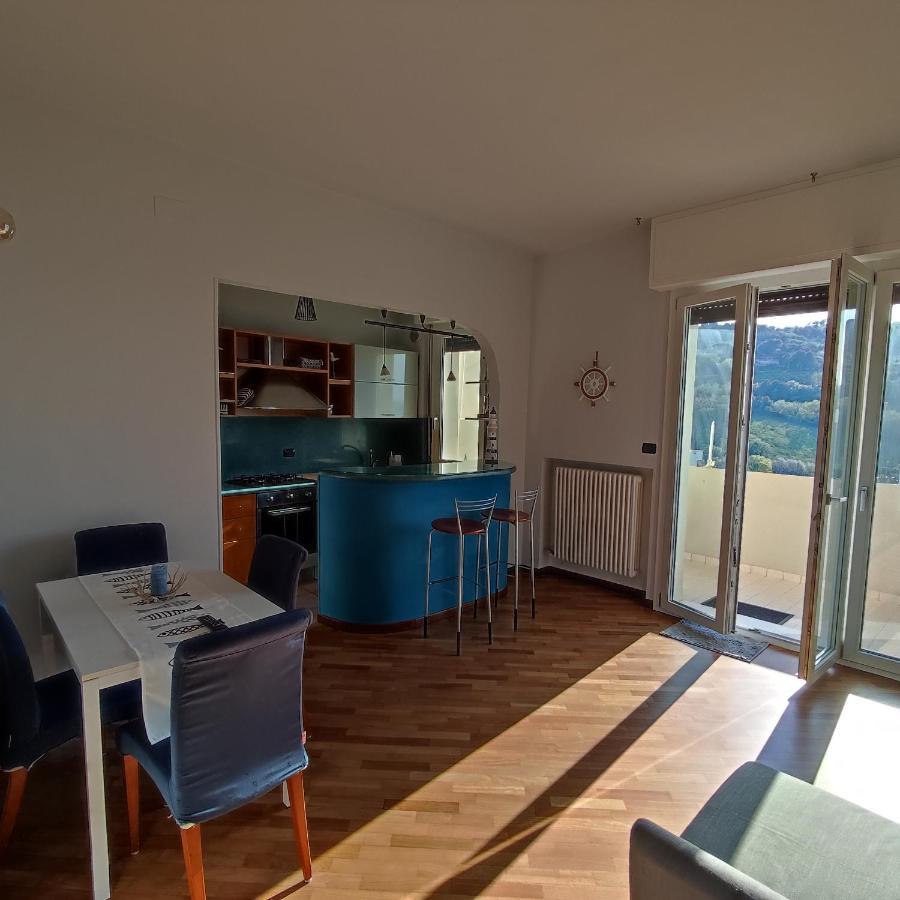 Tramonto In Baia Apartment Песаро Екстериор снимка