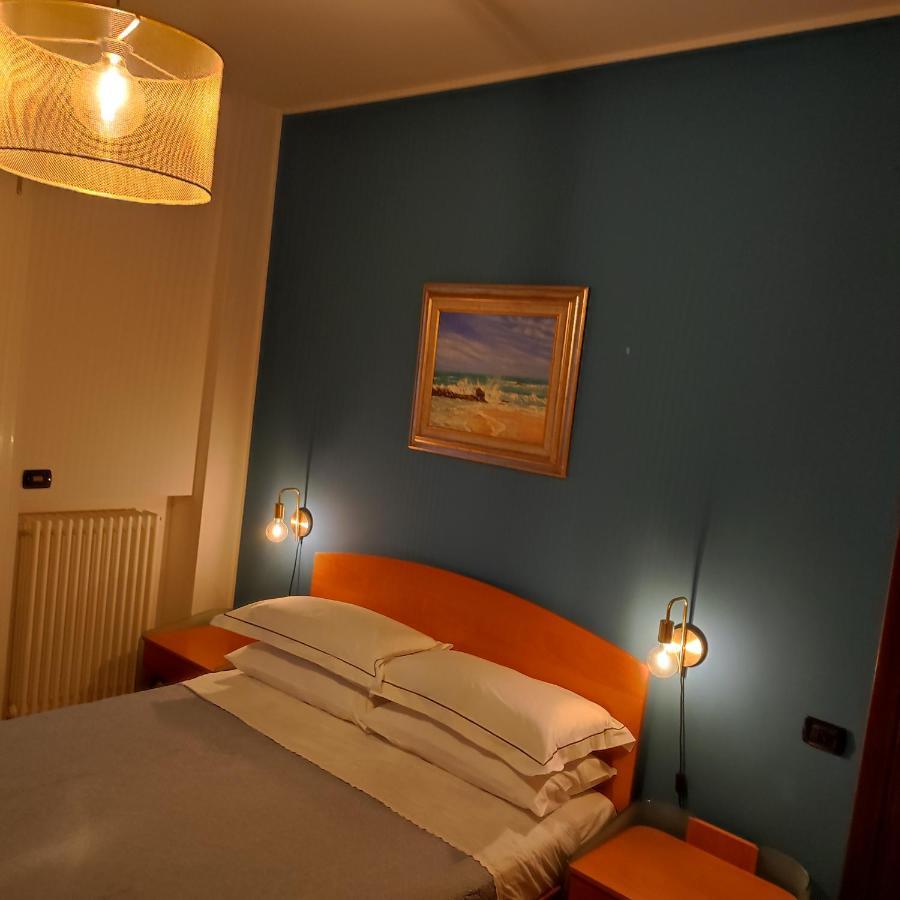 Tramonto In Baia Apartment Песаро Екстериор снимка