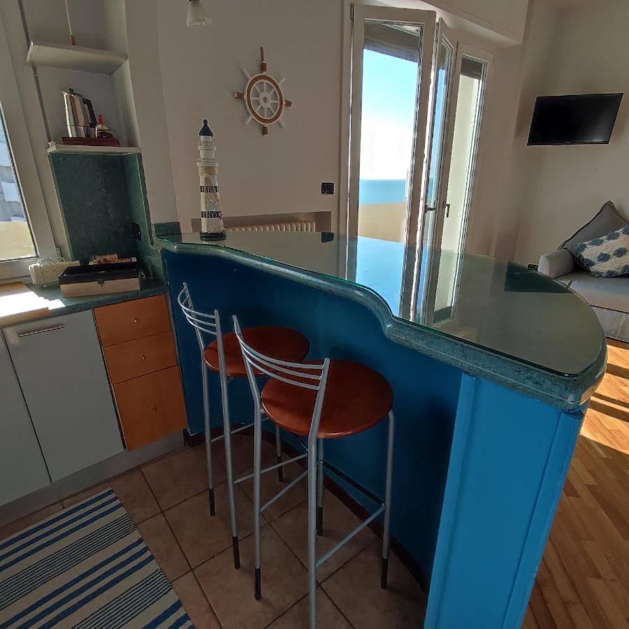 Tramonto In Baia Apartment Песаро Екстериор снимка