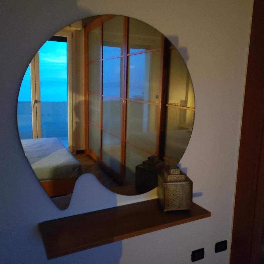 Tramonto In Baia Apartment Песаро Екстериор снимка